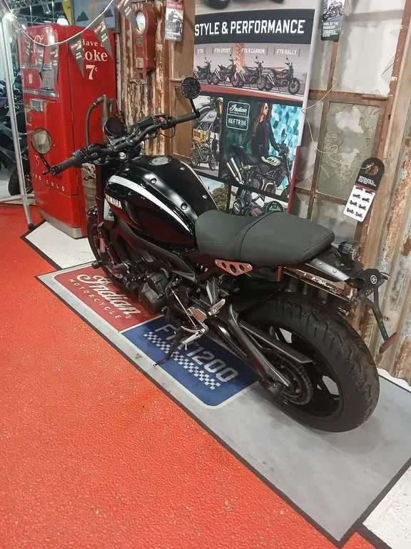 Yamaha XSR900