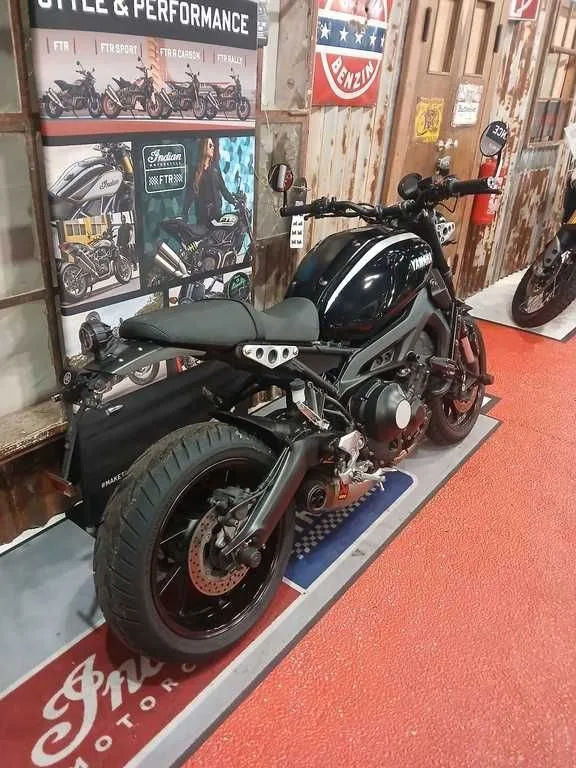 Yamaha XSR900