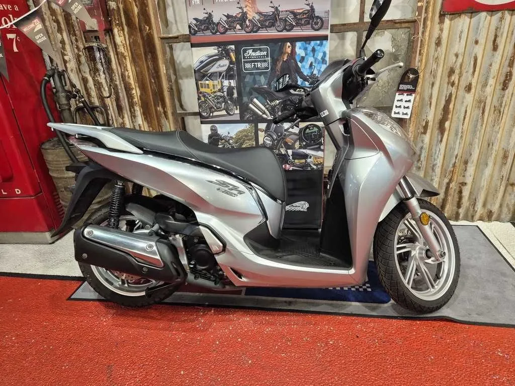 Honda SH300i