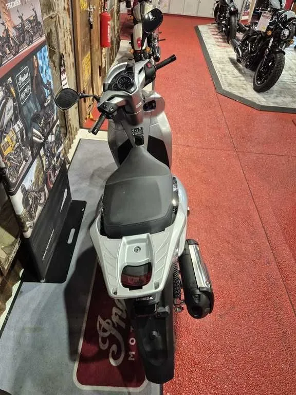 Honda SH300i