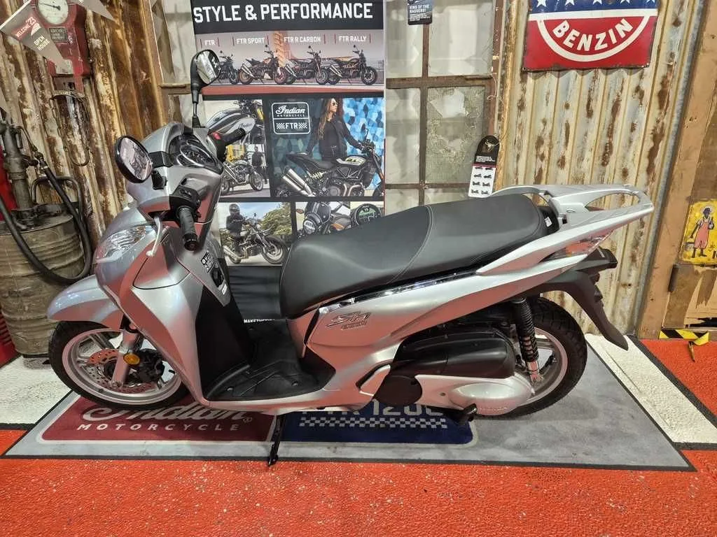 Honda SH300i