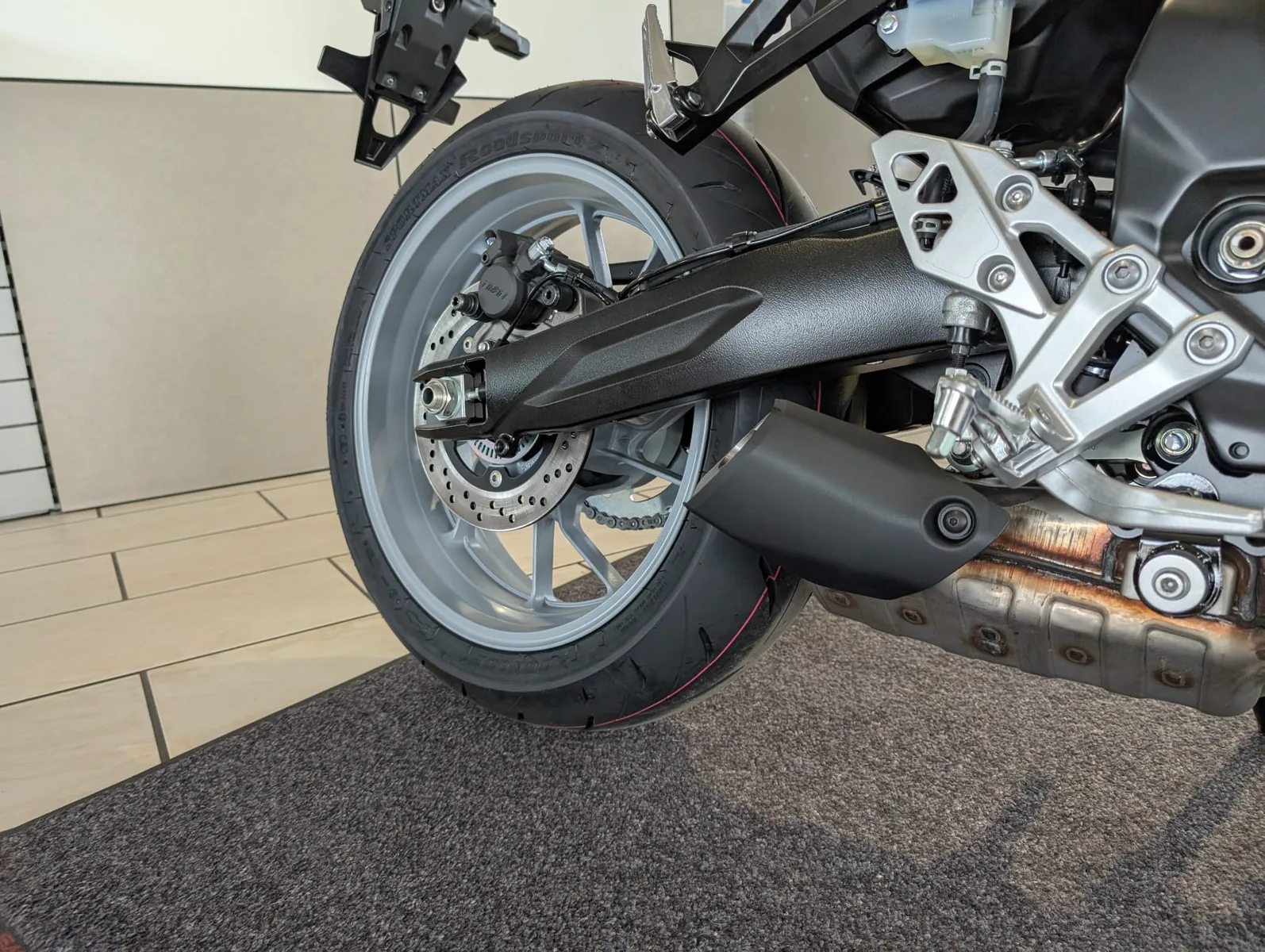 Suzuki GSX-8R AM5