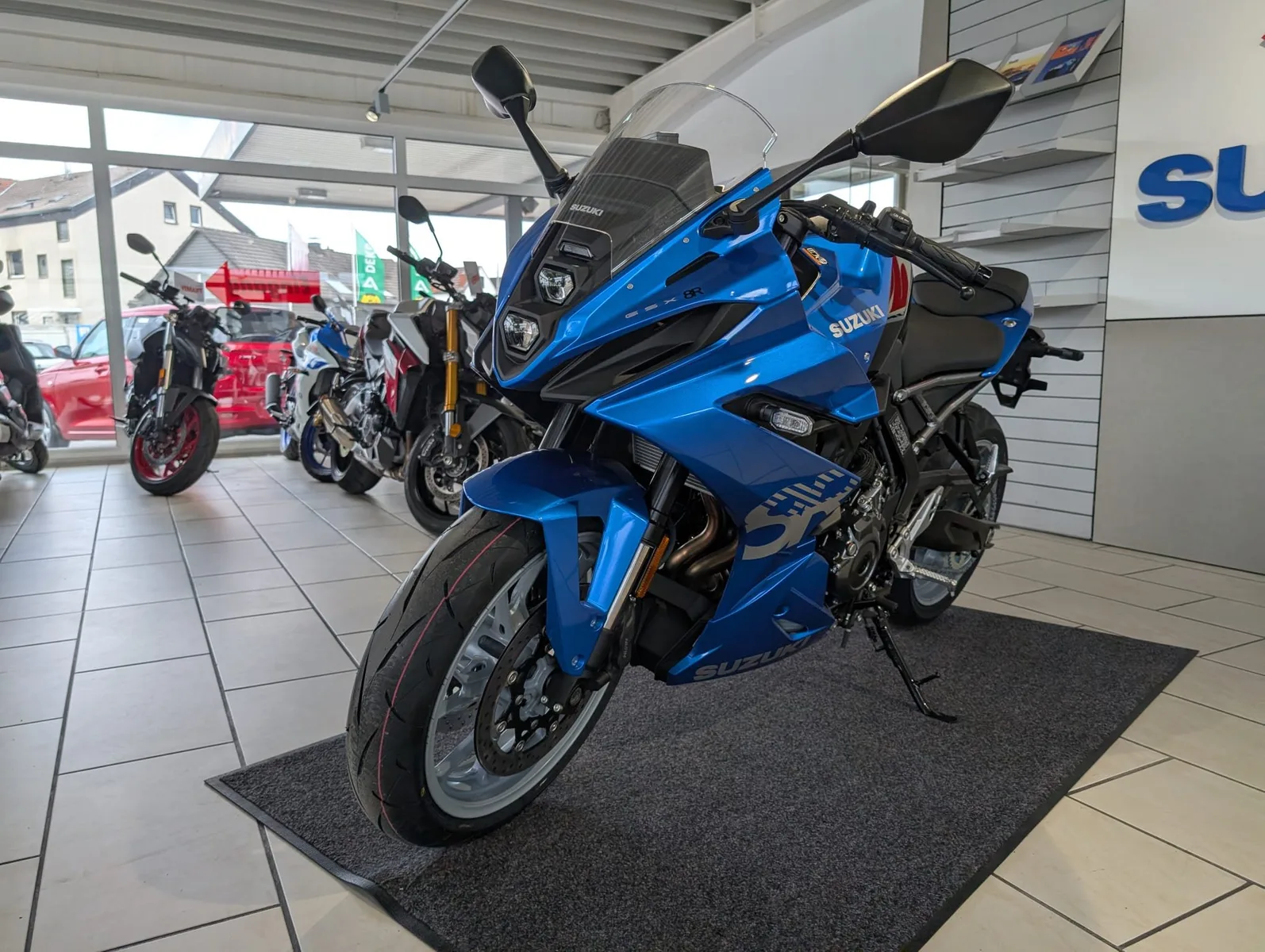 Suzuki GSX-8R AM5