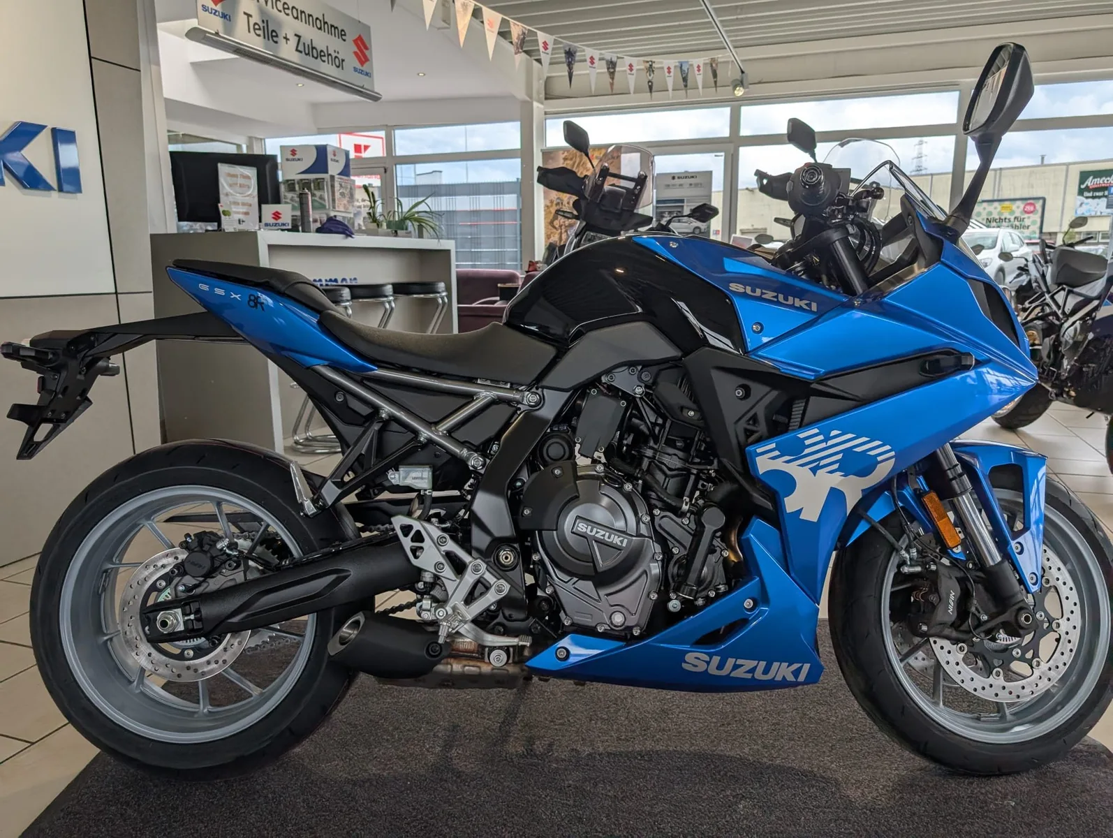 Suzuki GSX-8R AM5