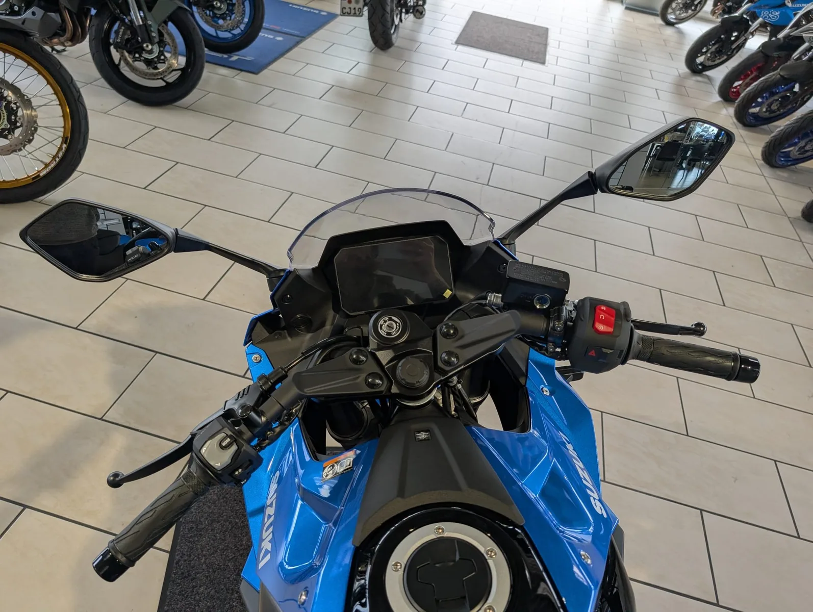 Suzuki GSX-8R AM5