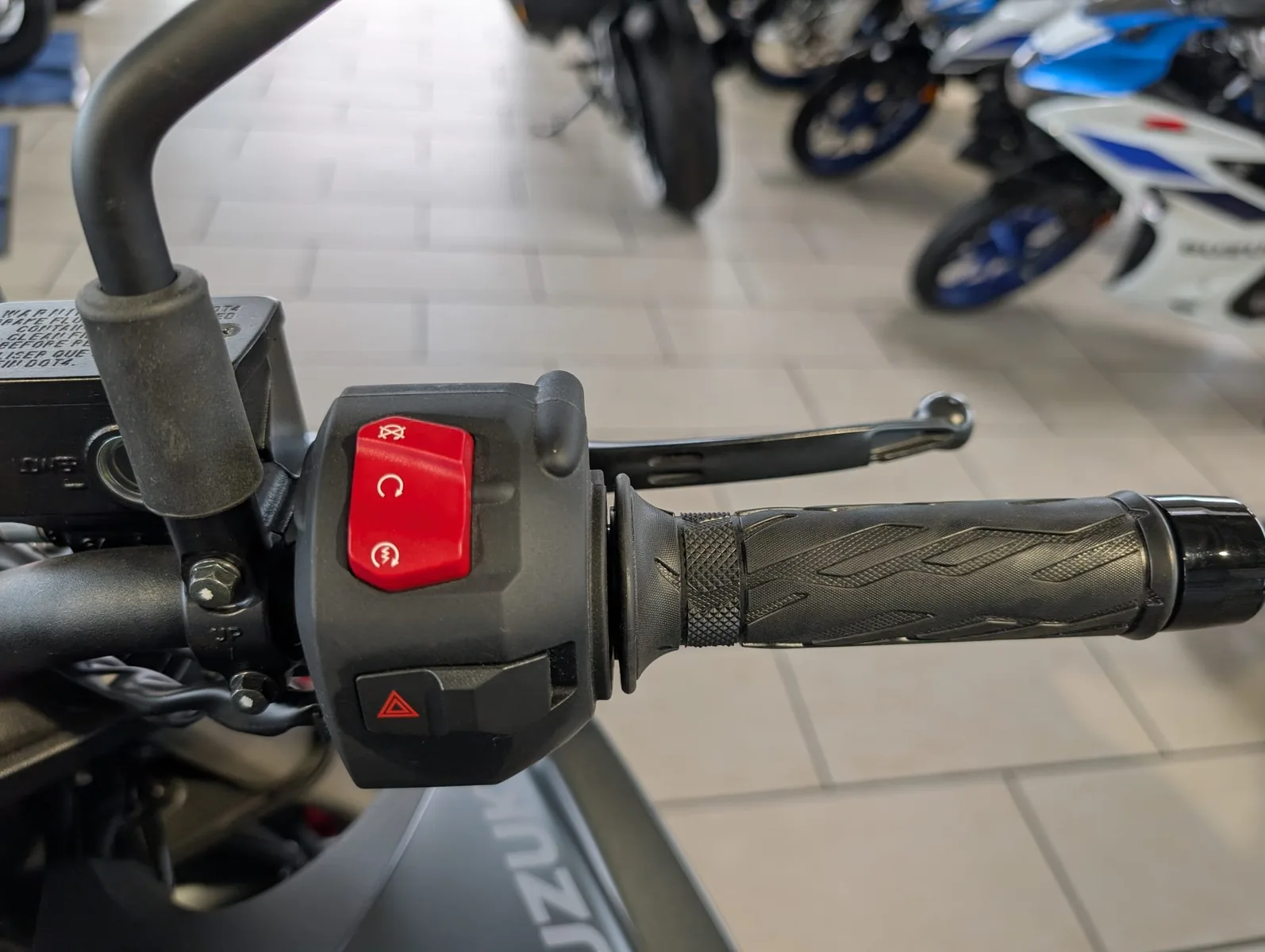 Suzuki GSX-8S AM5