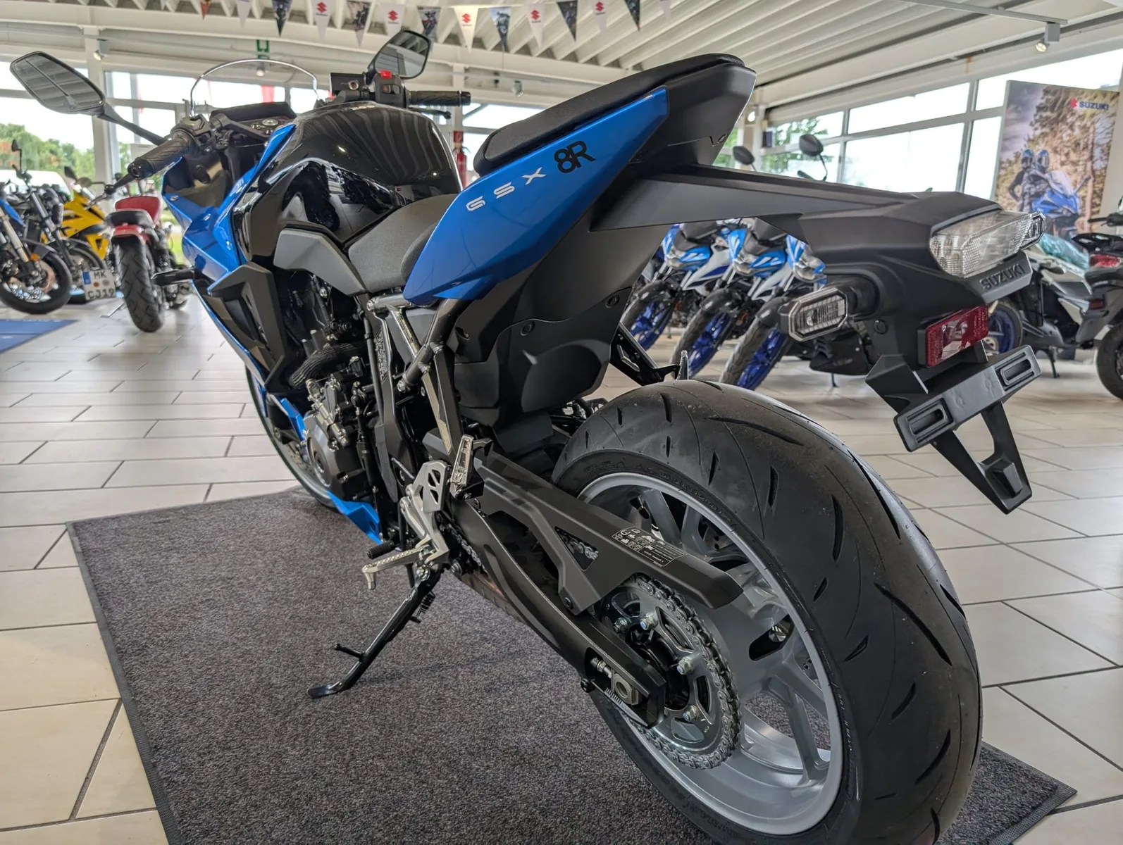 Suzuki GSX-8R AM5
