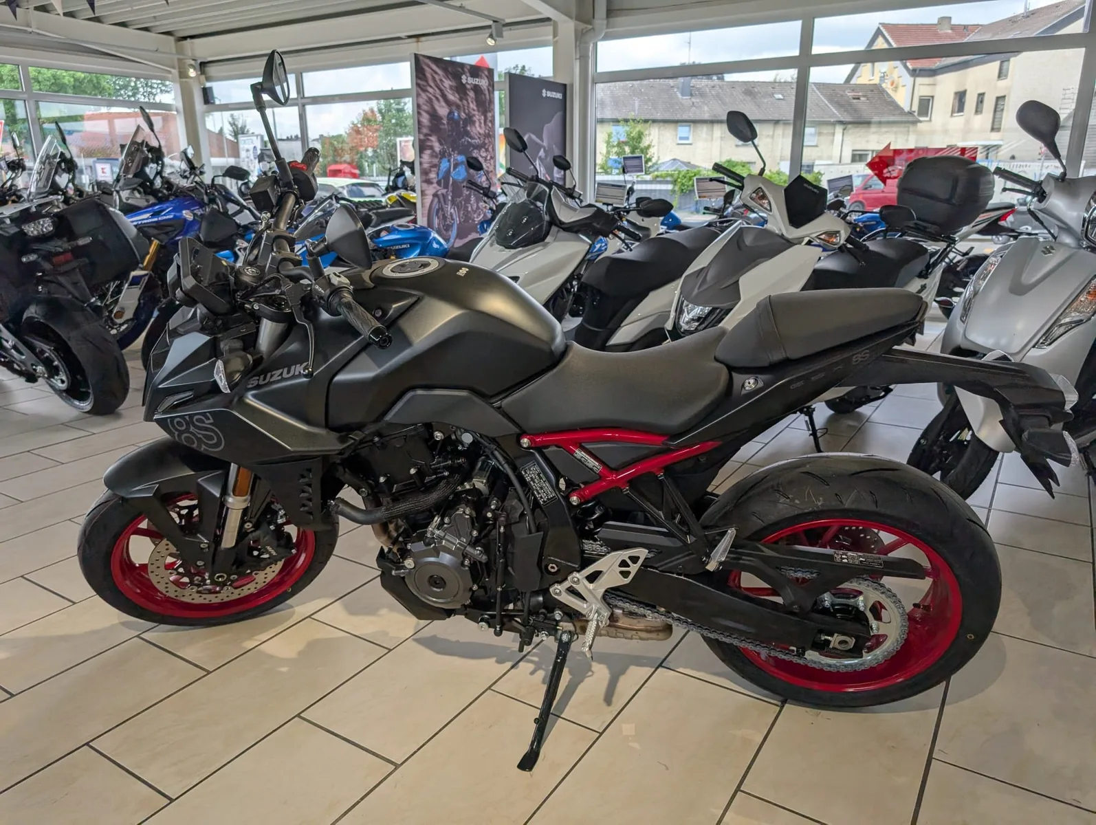 Suzuki GSX-8S AM5