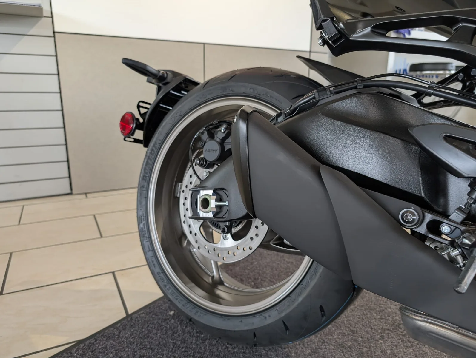 Suzuki GSX-S1000 Katana