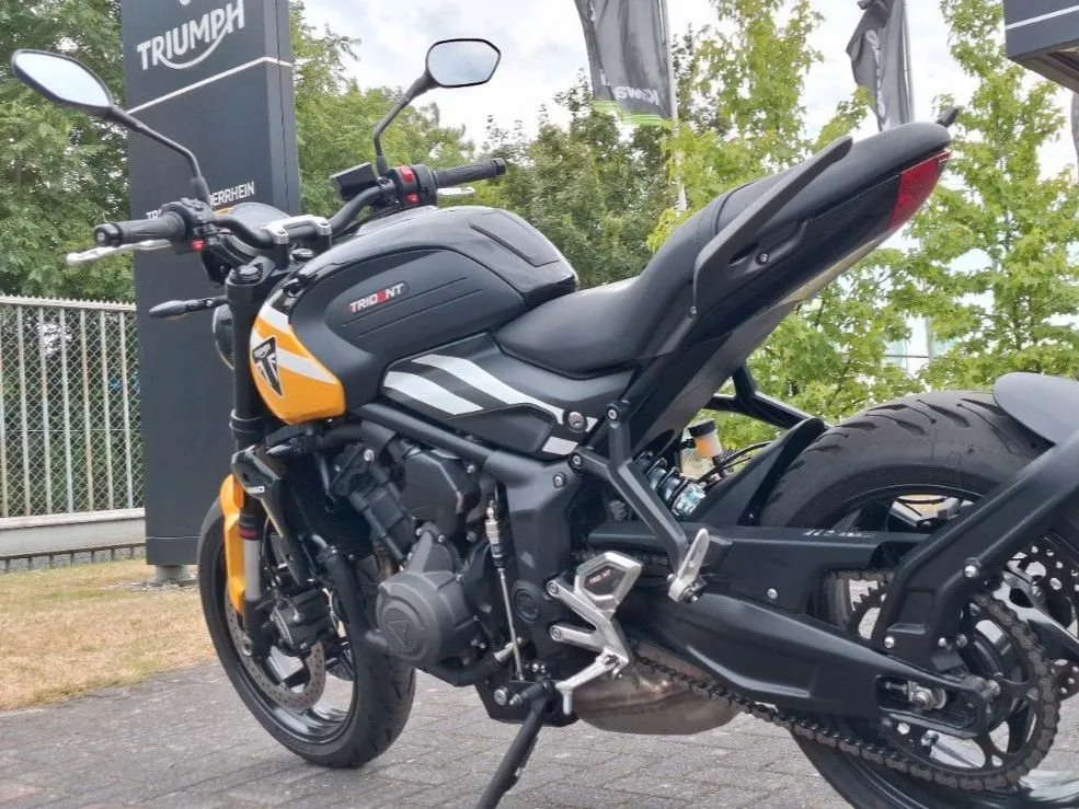 Triumph Trident 660
