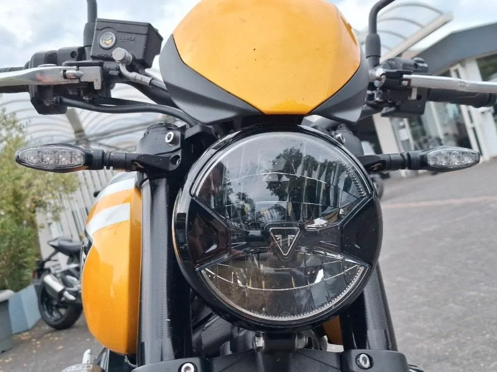 Triumph Trident 660