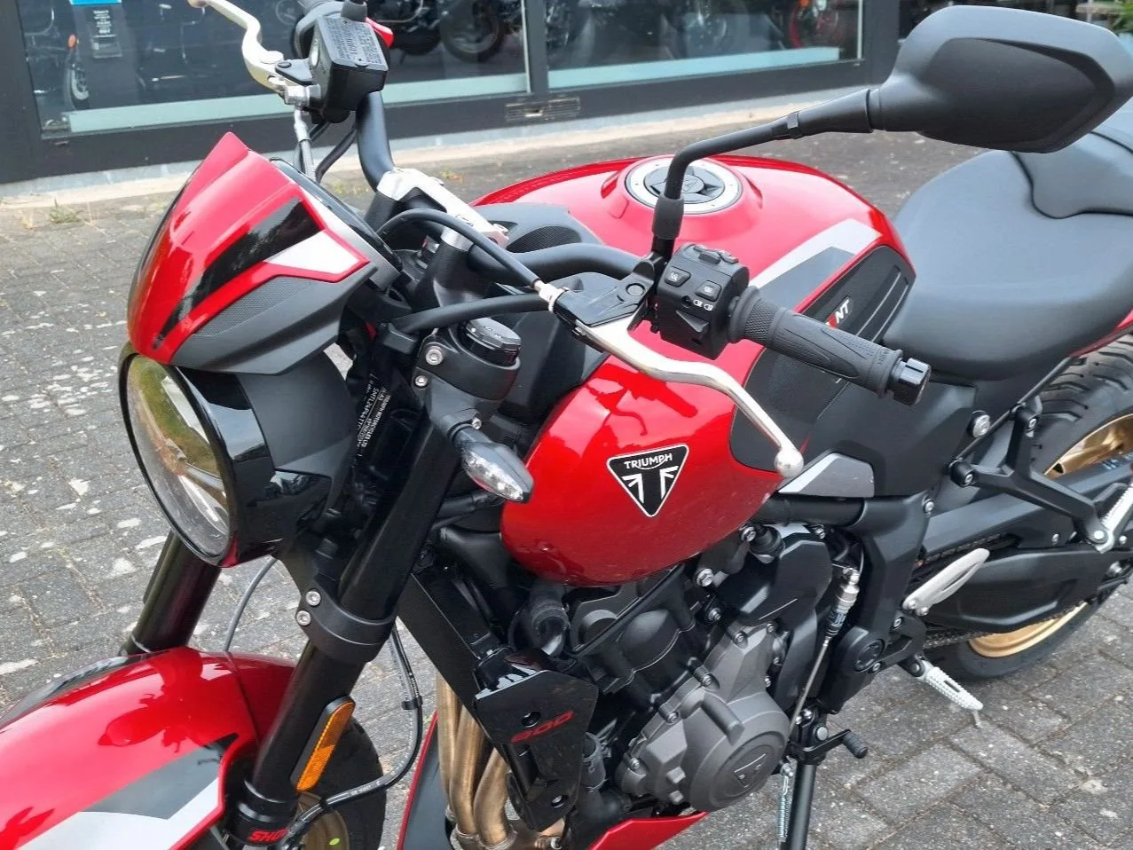 Triumph Trident 800