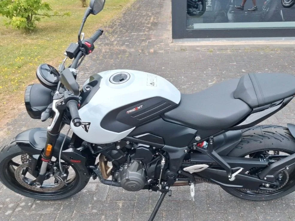 Triumph Trident 660