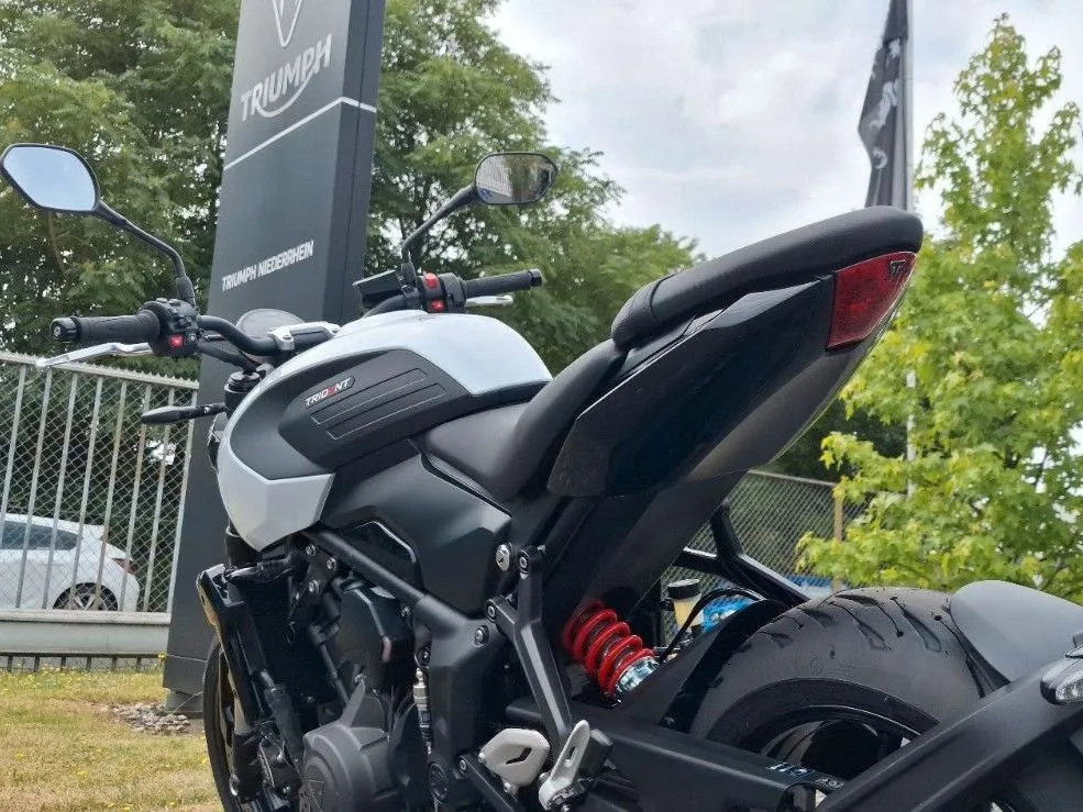 Triumph Trident 660