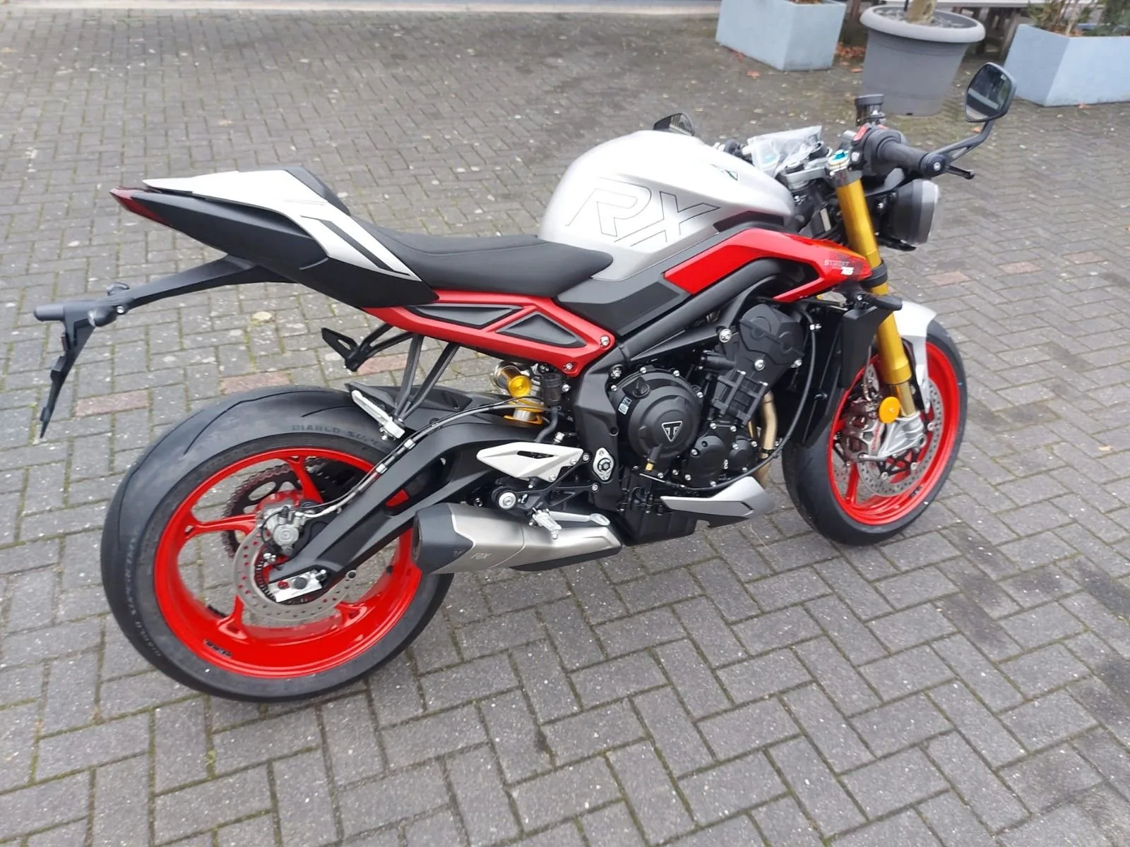 Triumph Street Triple 765 RX