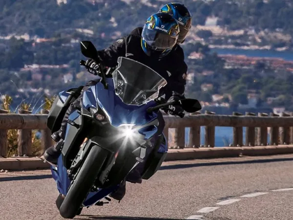 Suzuki GSX-8T