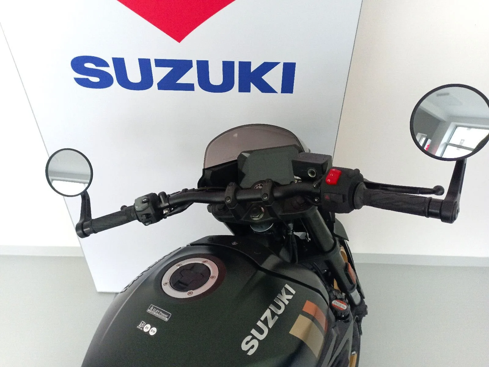 Suzuki GSX-8TT