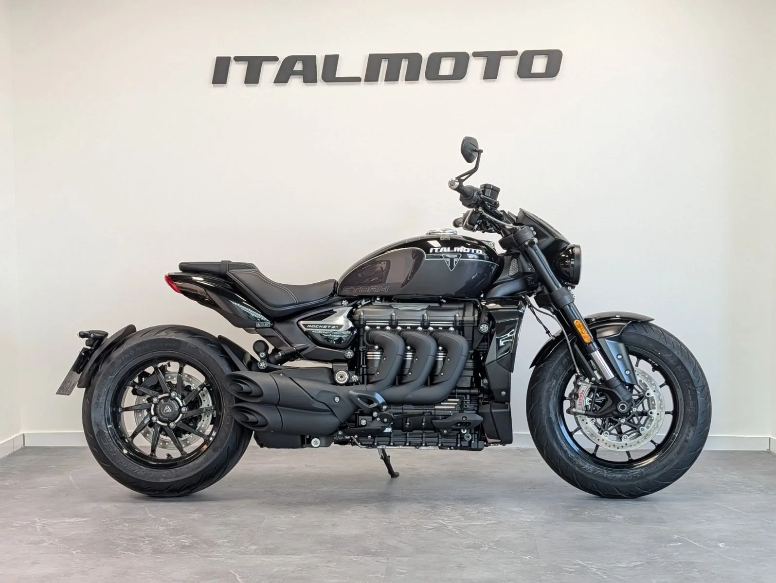 Triumph Rocket 3 Storm R