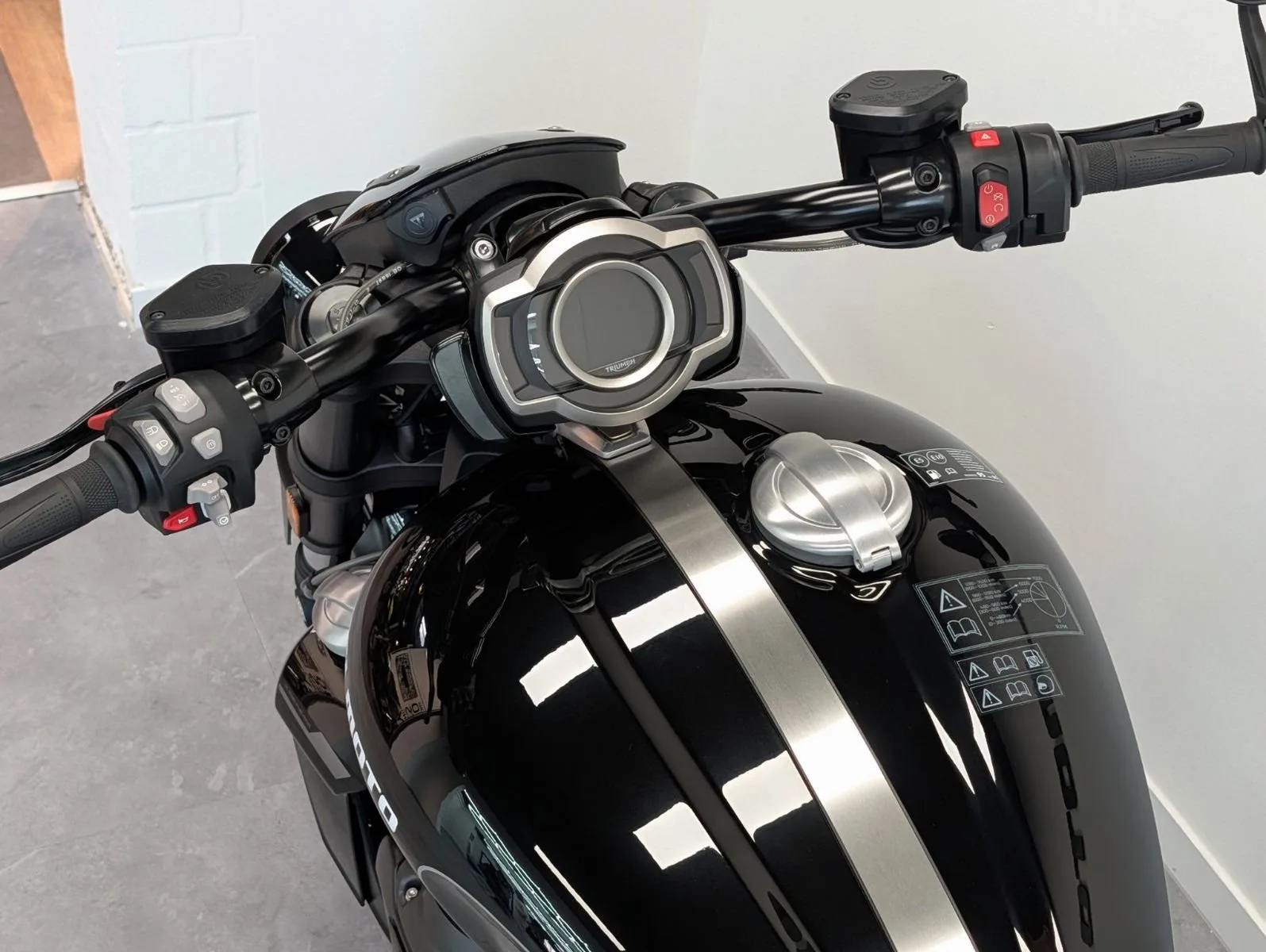 Triumph Rocket 3 Storm R