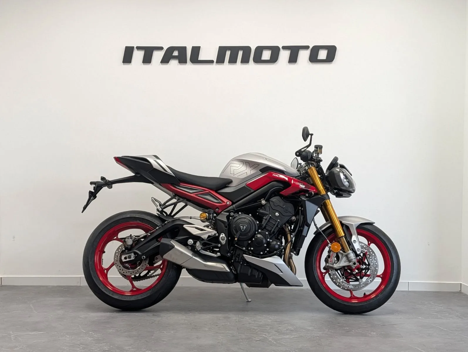 Triumph Street Triple 765 RX