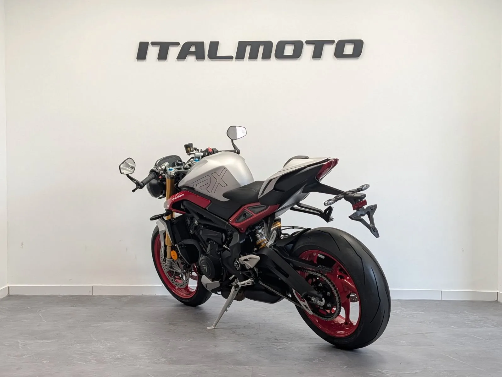 Triumph Street Triple 765 RX