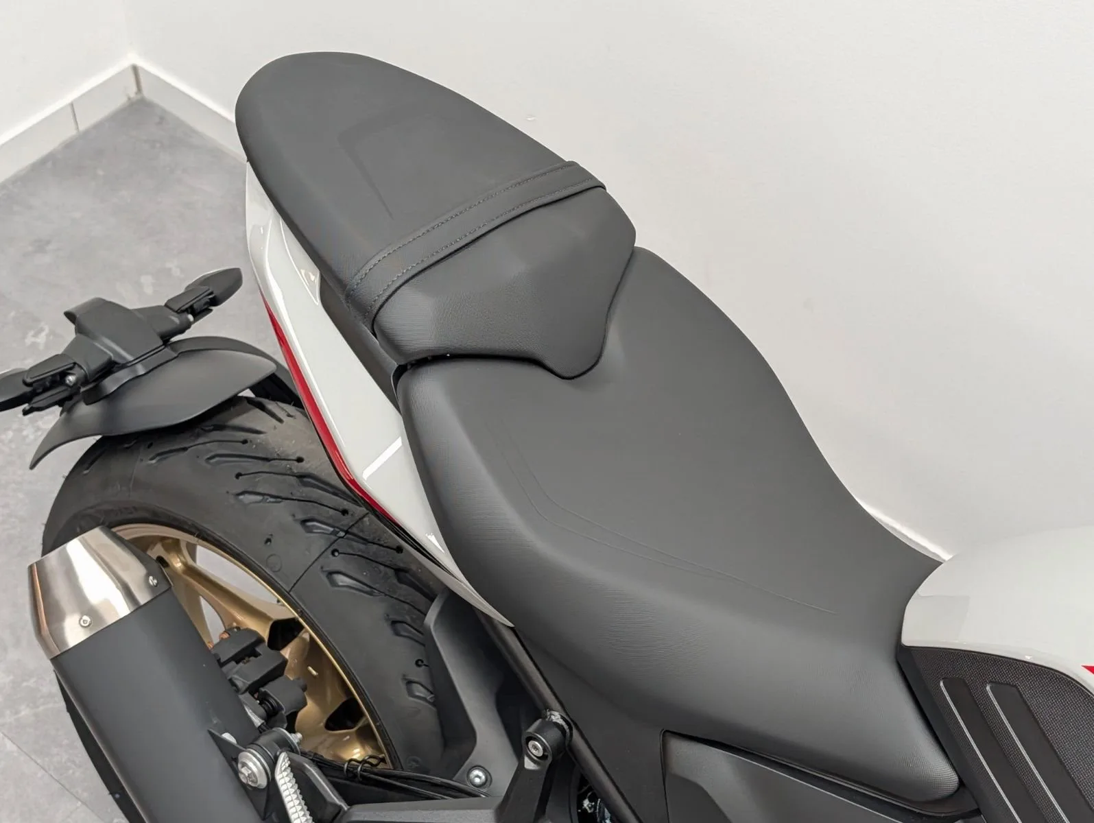 Triumph Trident 800