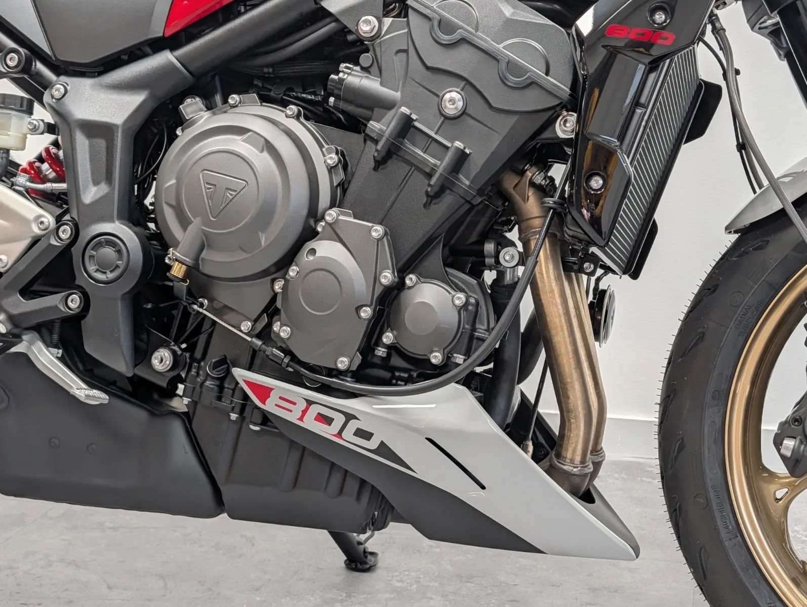 Triumph Trident 800