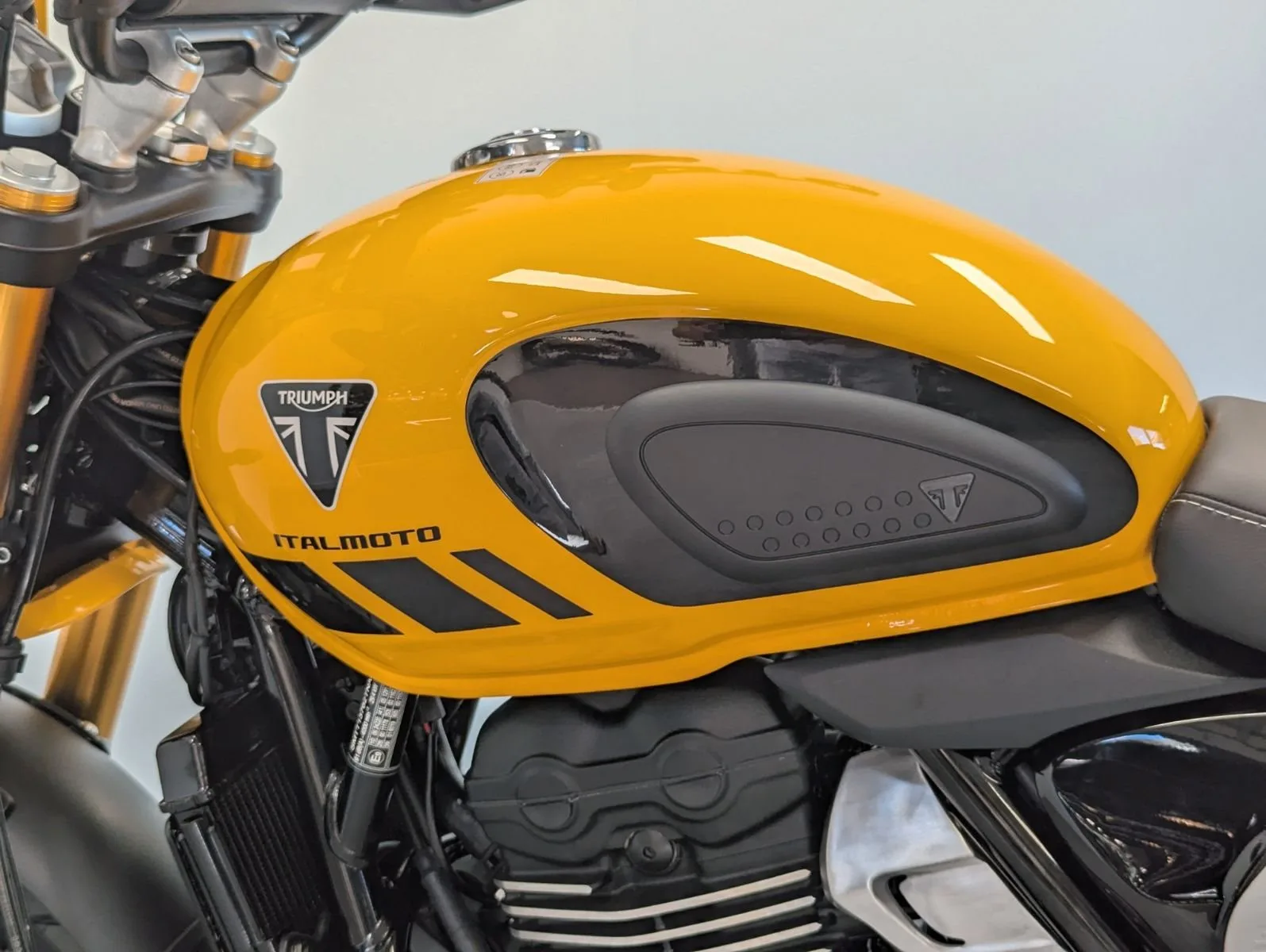 Triumph Scrambler 400 XC