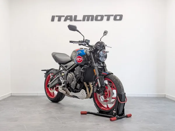 Triumph Trident 660 Triple Tribute