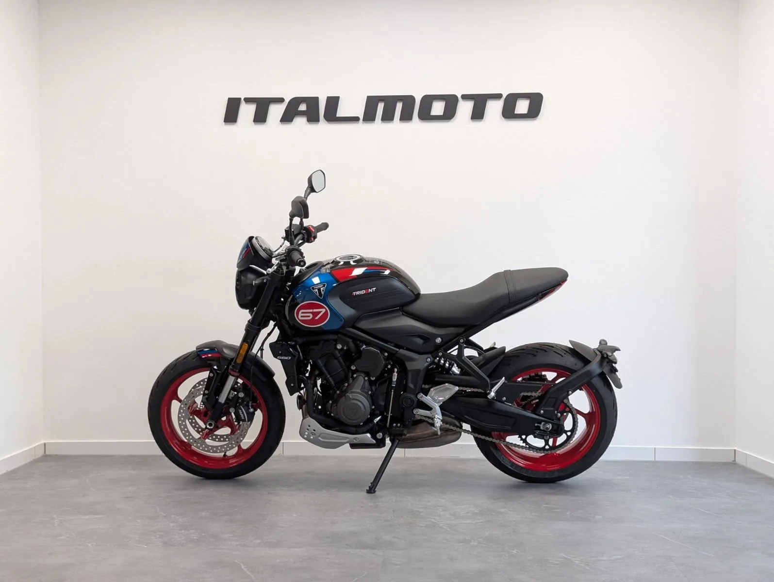 Triumph Trident 660 Triple Tribute