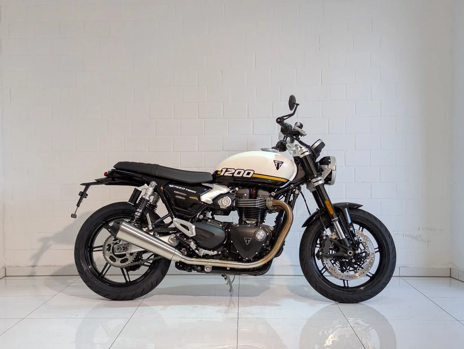 Triumph Speed Twin 1200