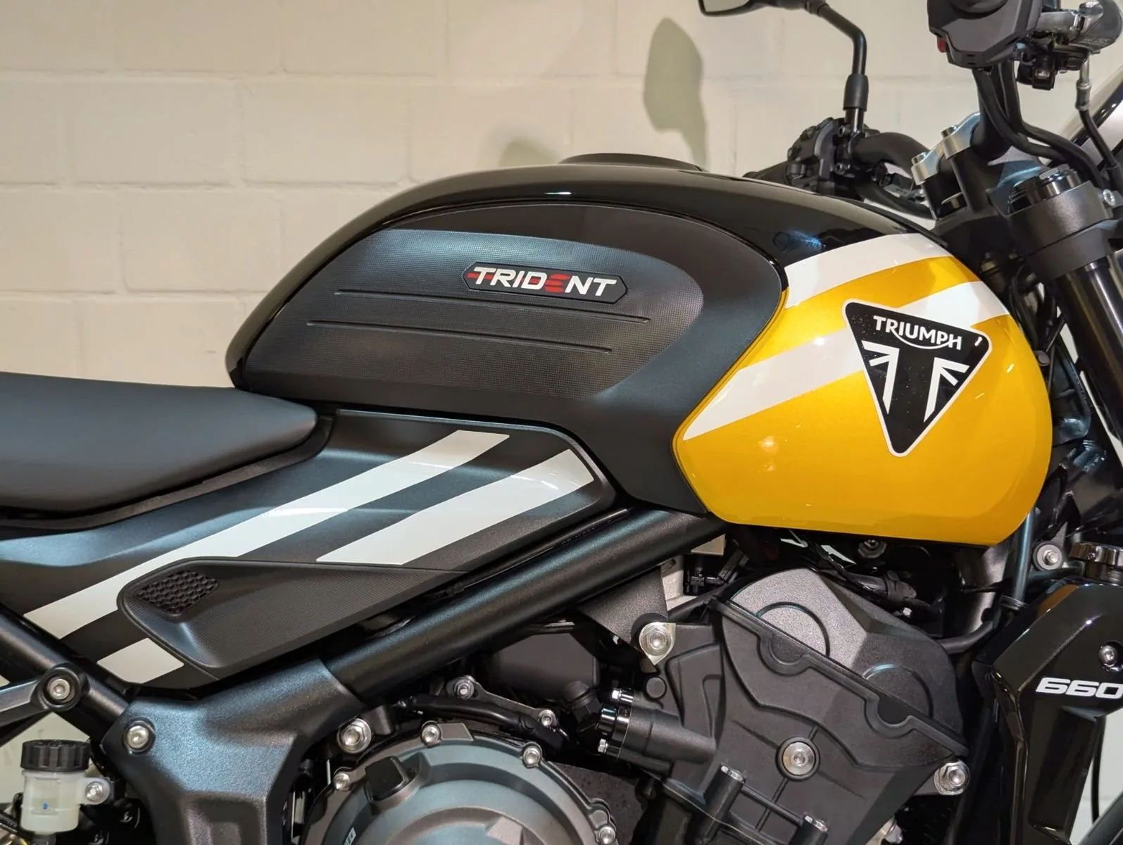 Triumph Trident 660