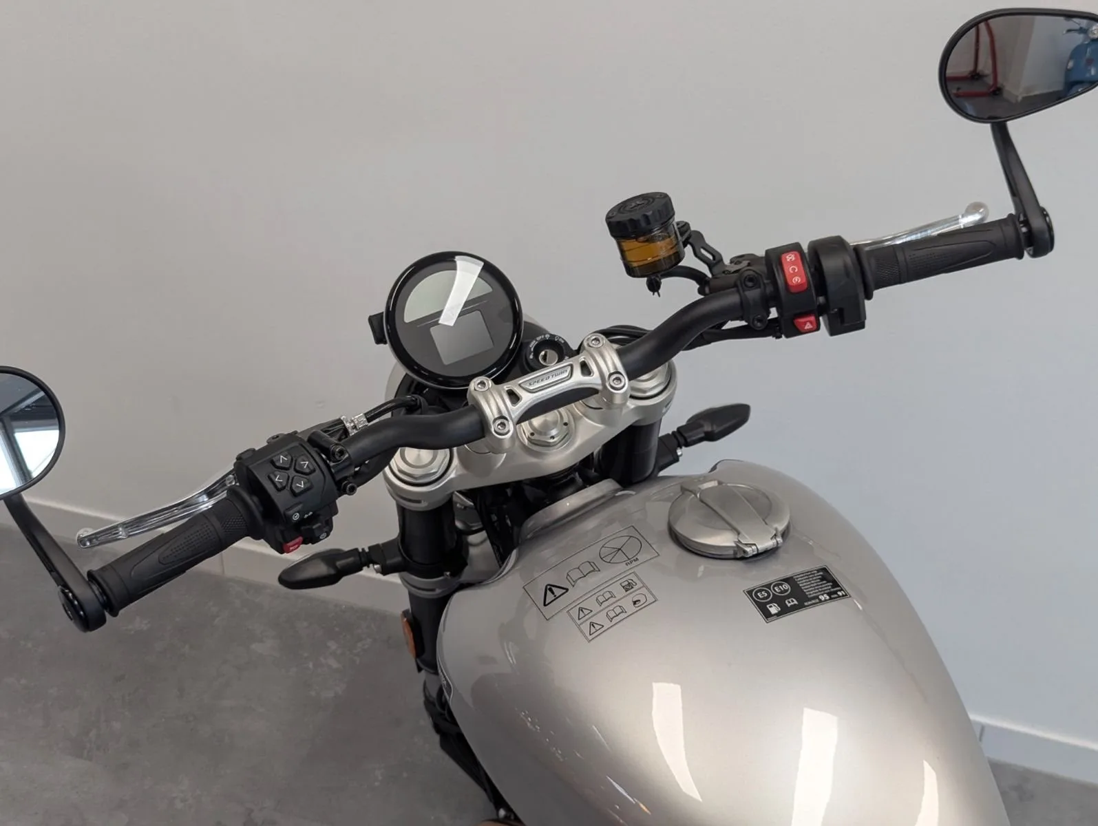 Triumph Speed Twin 1200