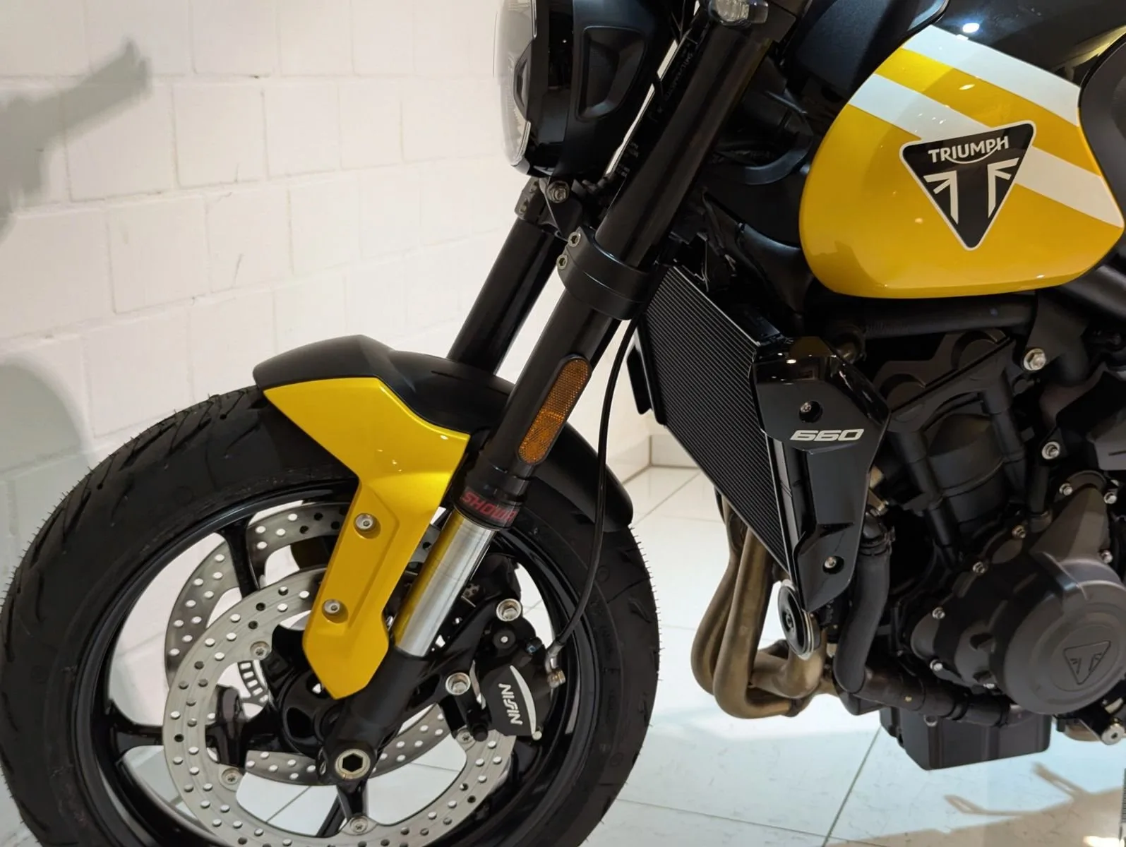 Triumph Trident 660