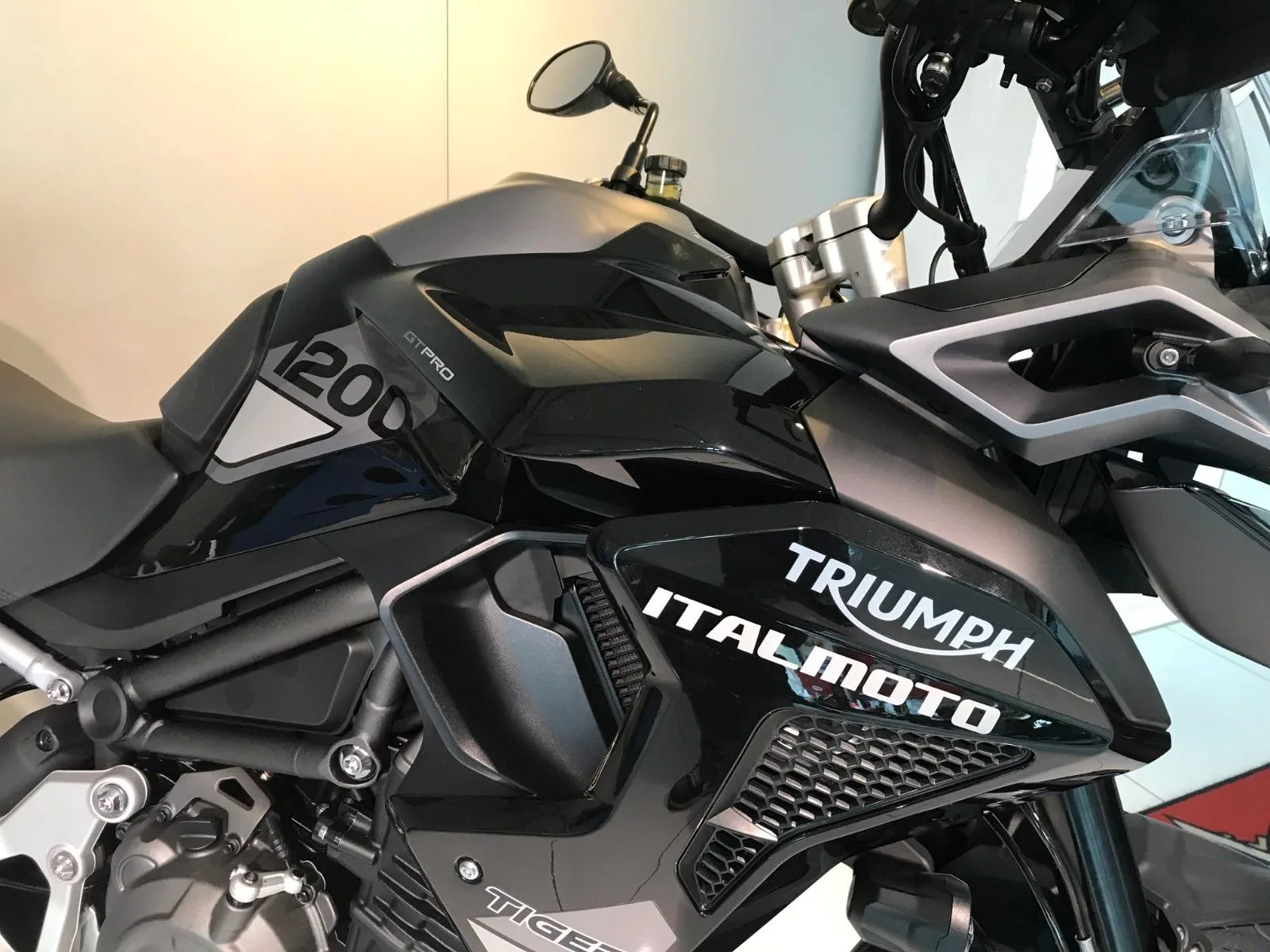 Triumph Tiger 1200 GT PRO