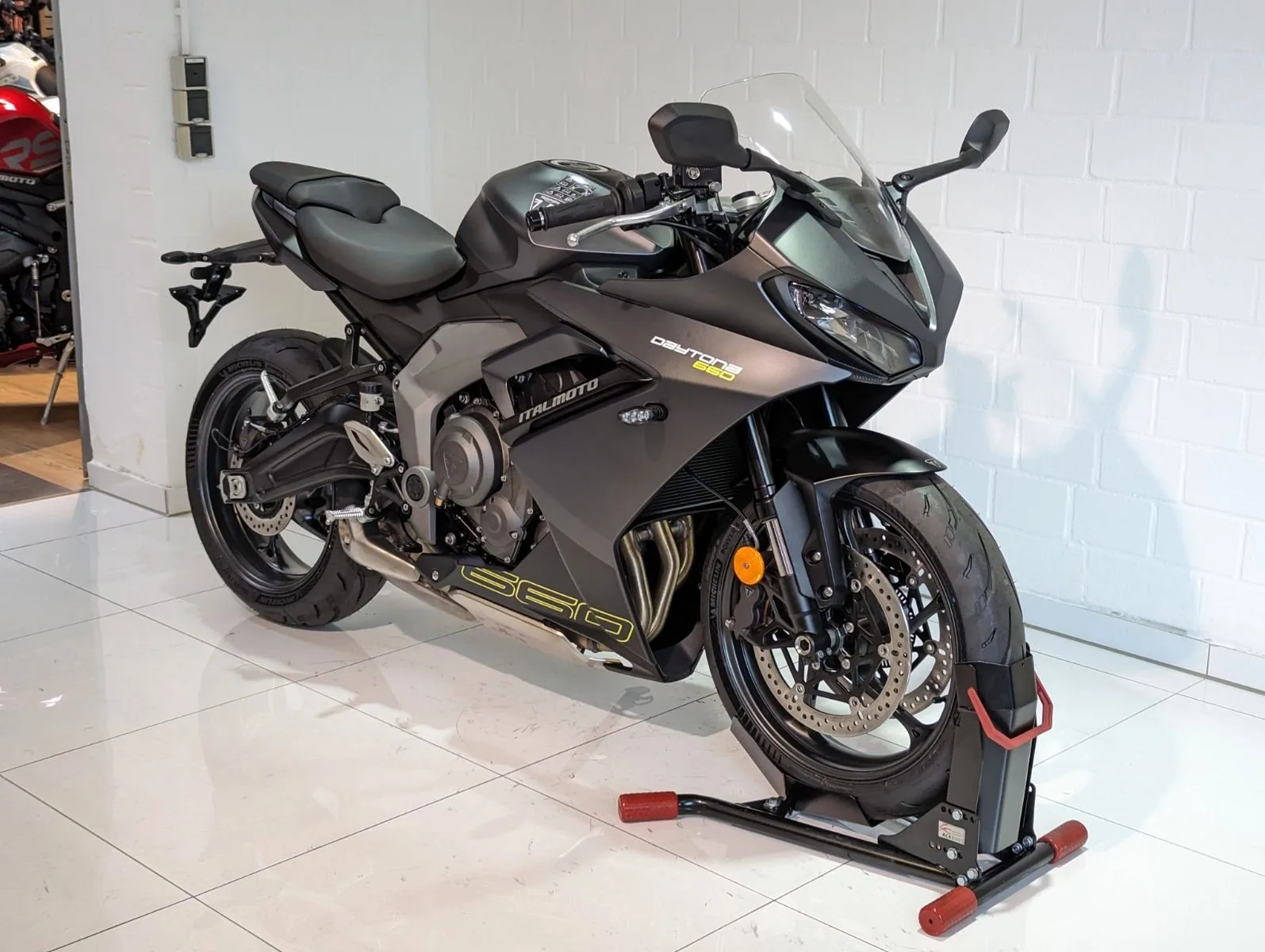 Triumph Daytona 660