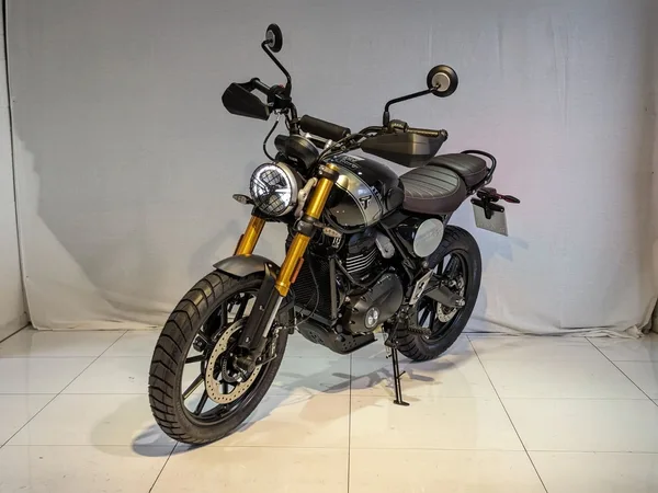 Triumph Scrambler 400 X