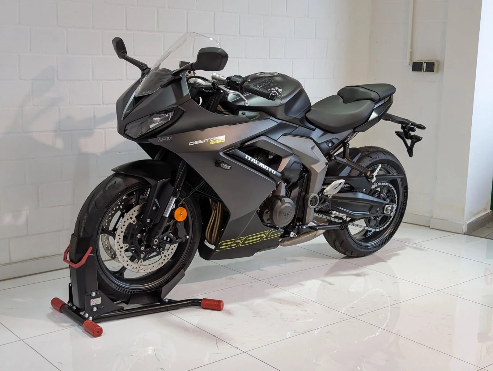 Triumph Daytona 660