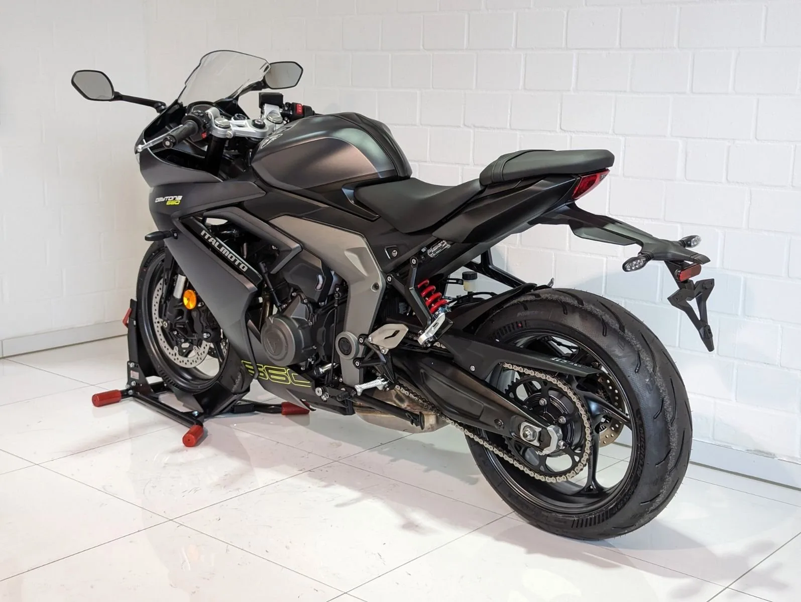 Triumph Daytona 660