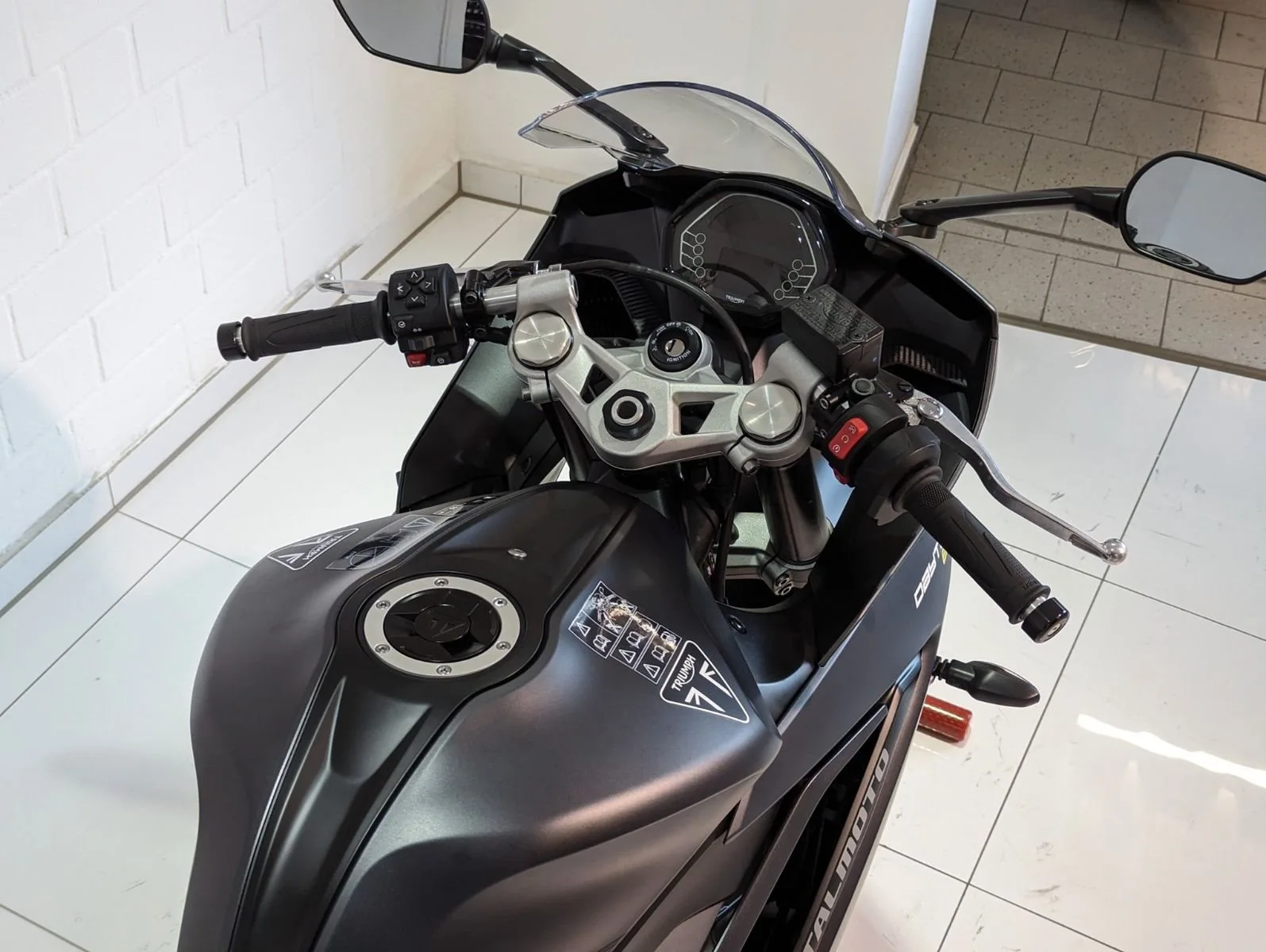 Triumph Daytona 660