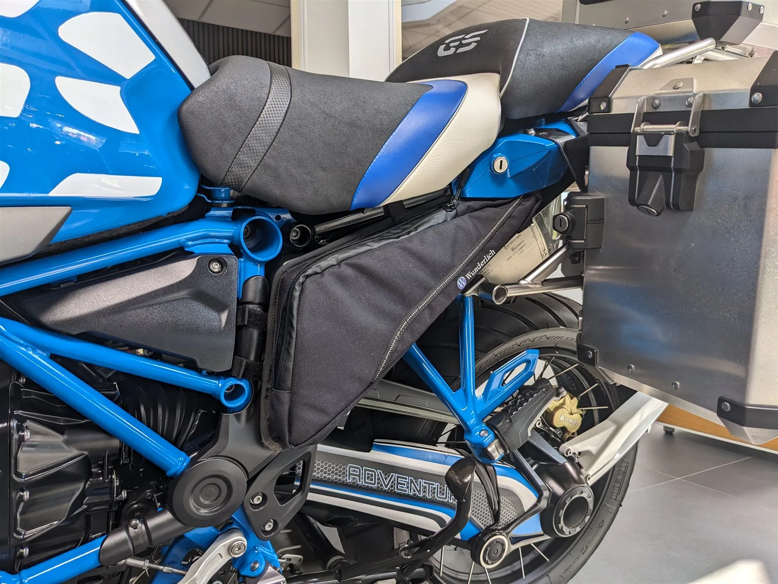 BMW R 1200 GS Adventure Akrapovic Koffer Topcase alle Pakete