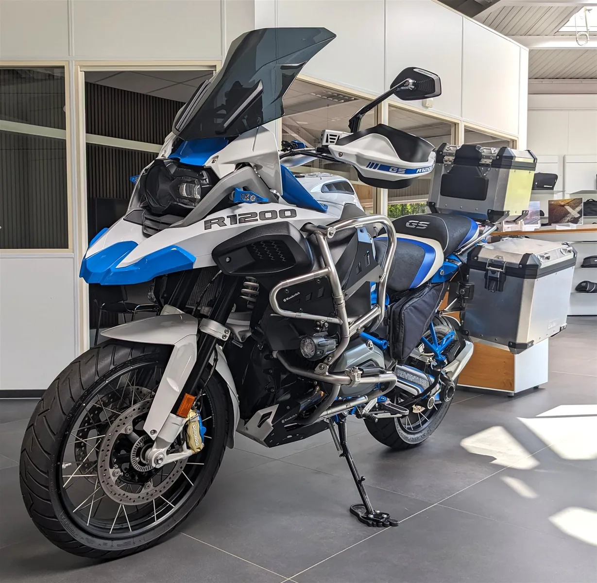 BMW R 1200 GS Adventure Akrapovic Koffer Topcase alle Pakete