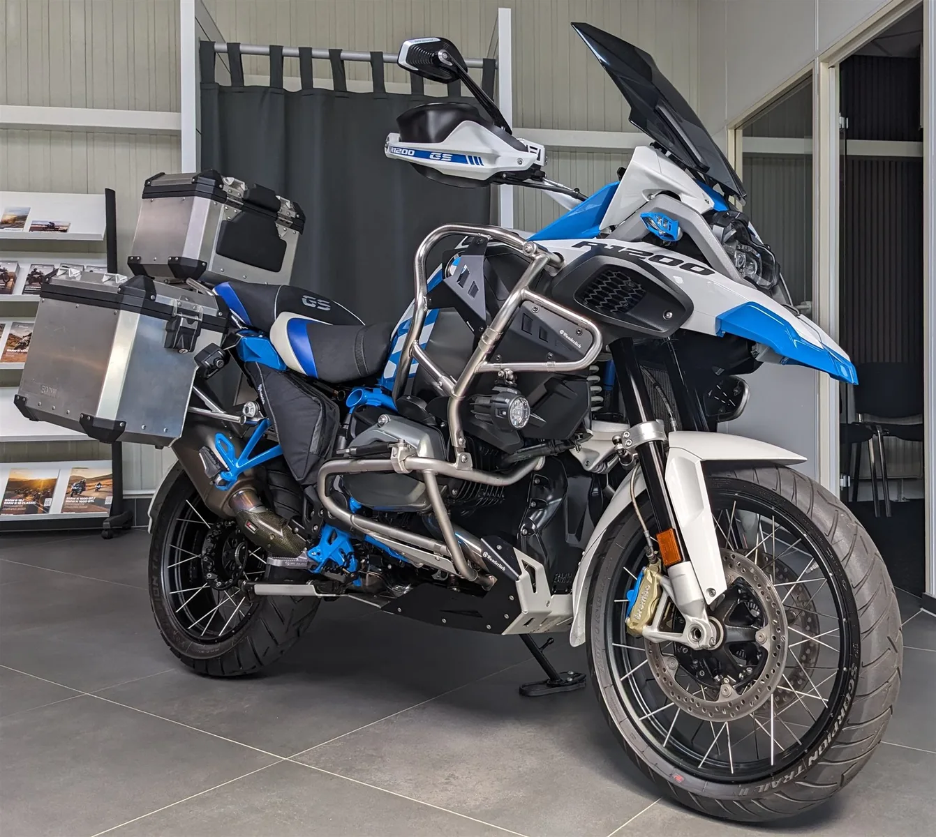 BMW R 1200 GS Adventure Akrapovic Koffer Topcase alle Pakete