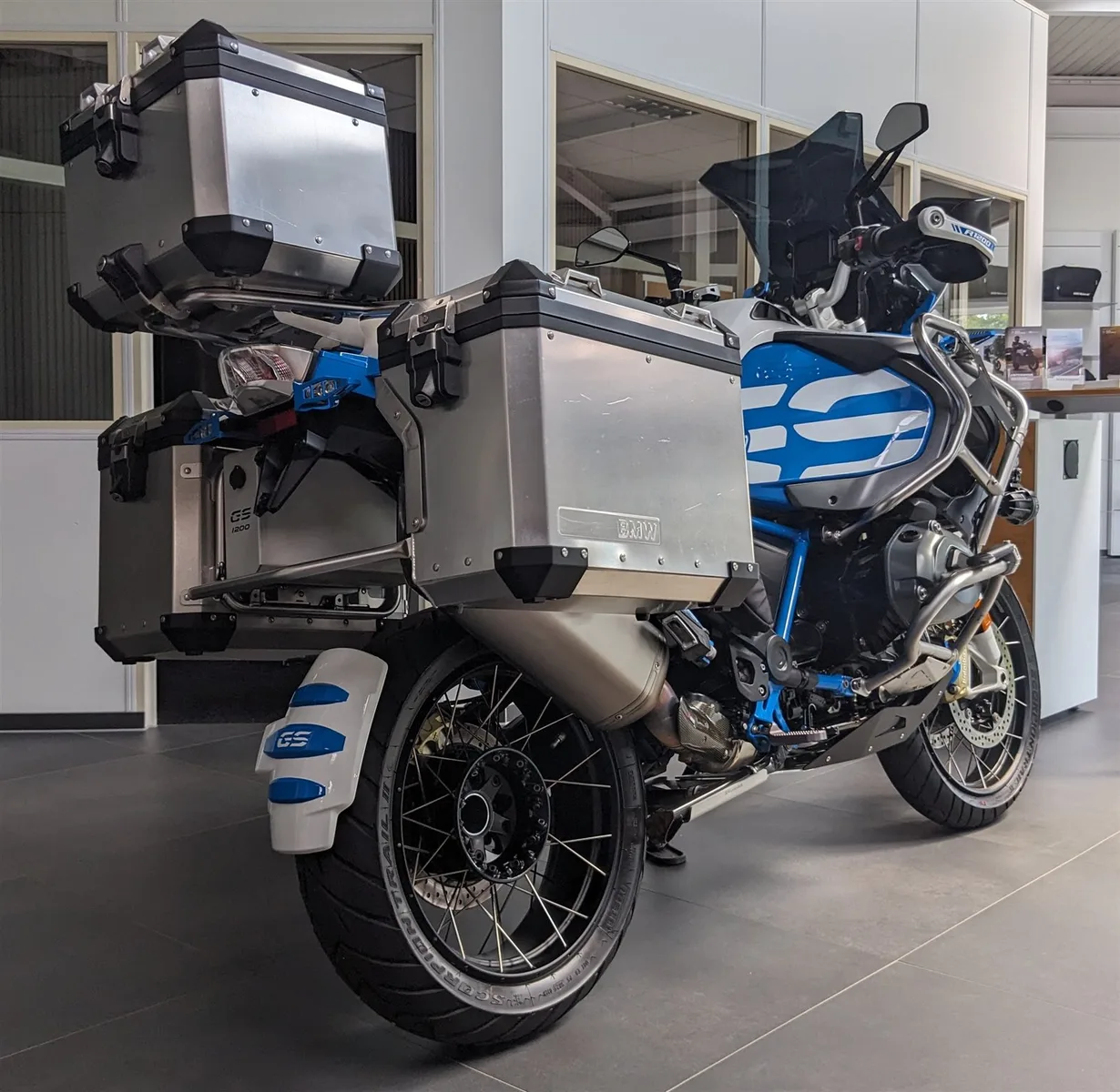 BMW R 1200 GS Adventure Akrapovic Koffer Topcase alle Pakete