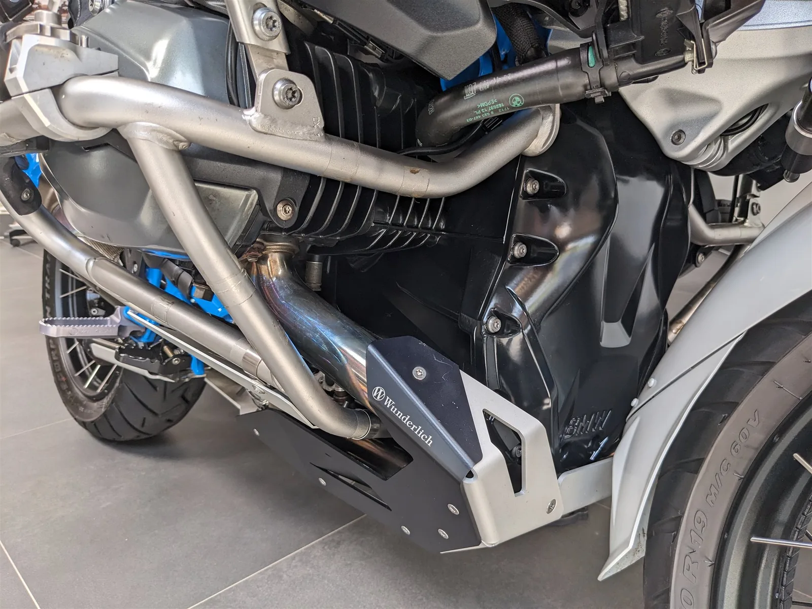 BMW R 1200 GS Adventure Akrapovic Koffer Topcase alle Pakete