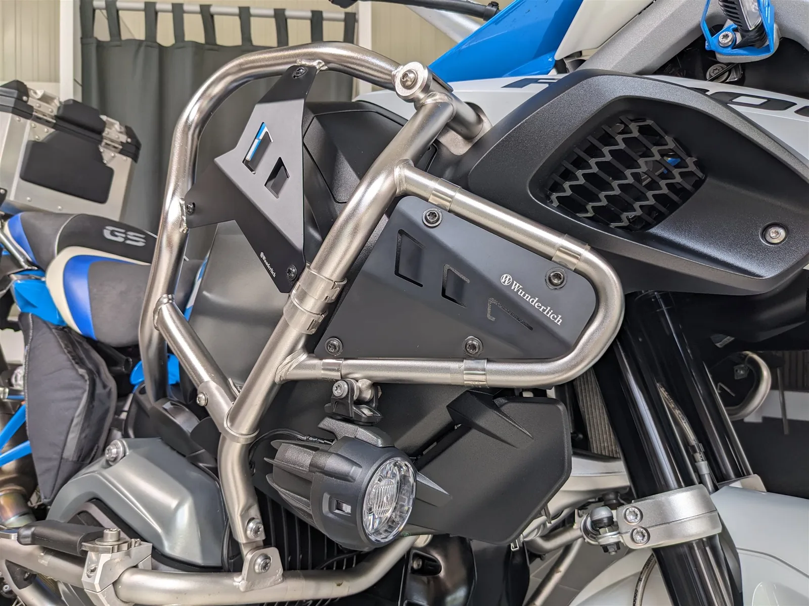 BMW R 1200 GS Adventure Akrapovic Koffer Topcase alle Pakete