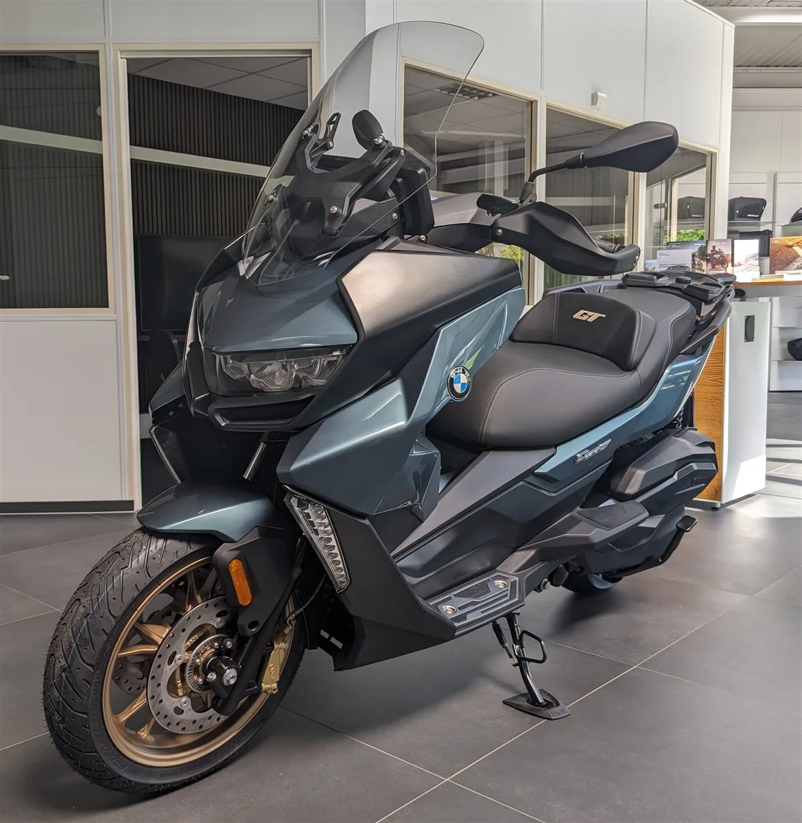 BMW C 400 GT Option 719 Trittbretter Connectivity Pro