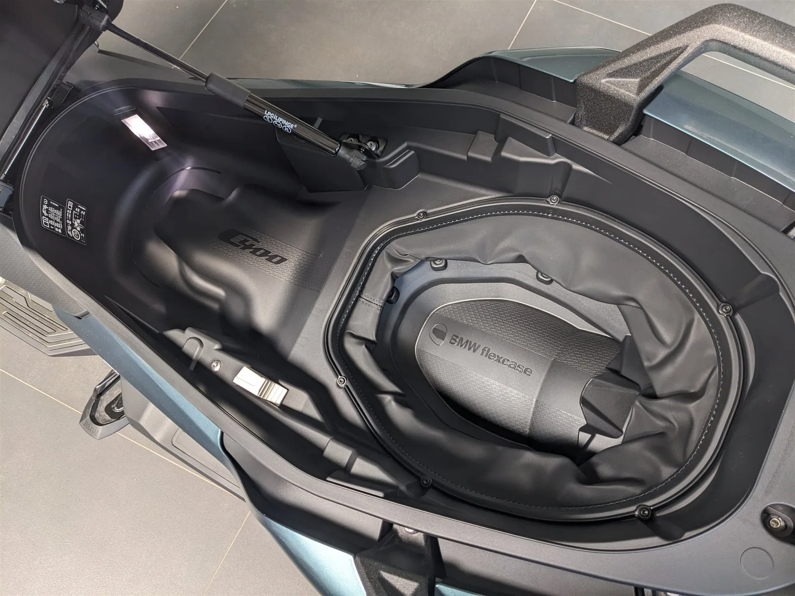 BMW C 400 GT Option 719 Trittbretter Connectivity Pro