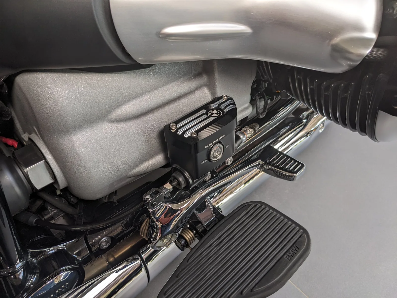 BMW R 18 Transcontinental Frästeile Beinauflage u.v.m.