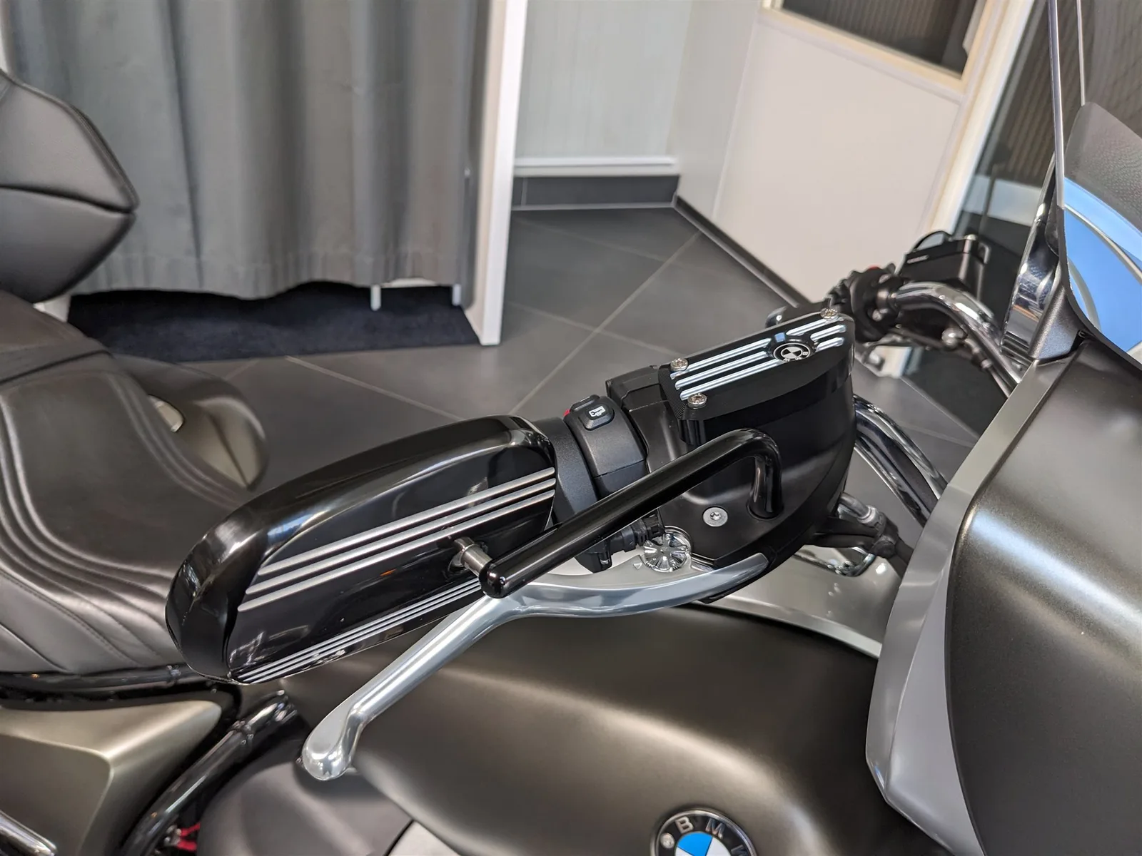 BMW R 18 Transcontinental Frästeile Beinauflage u.v.m.